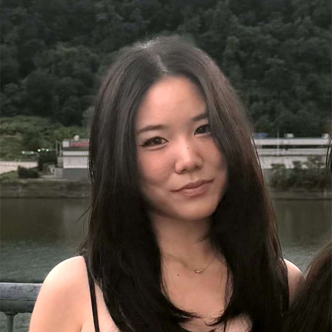 Portrait of Erin Lee